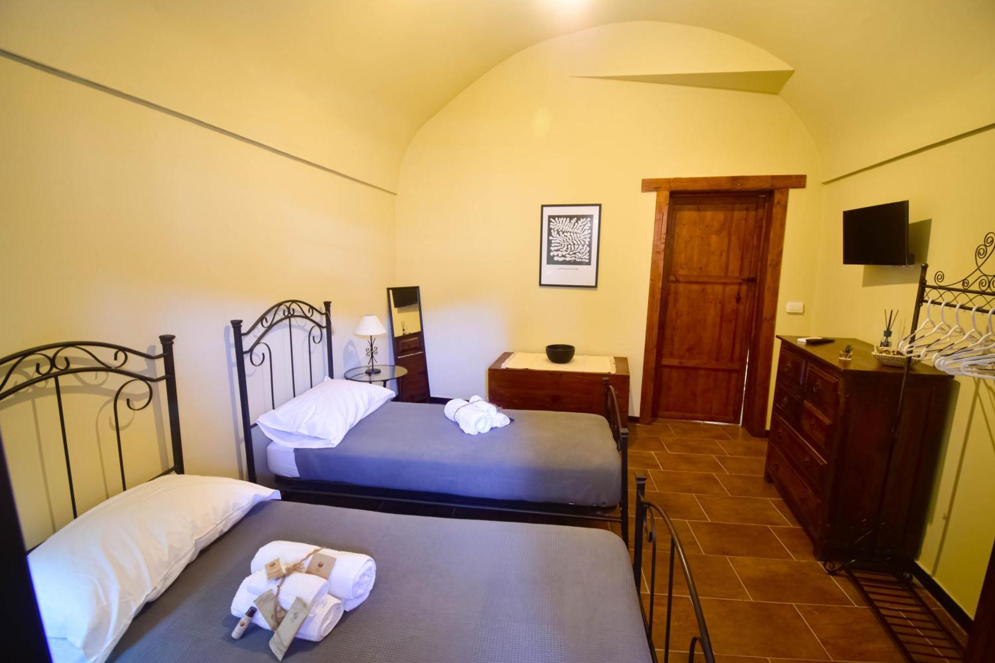 Domum In Petra Casa Nella Roccia Self Check - In Vila Modica Exterior foto
